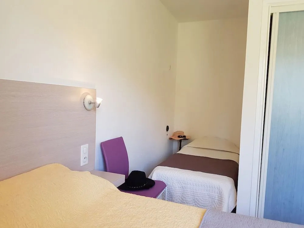 Hôtel Punta e Mare, Chambres et Appartements