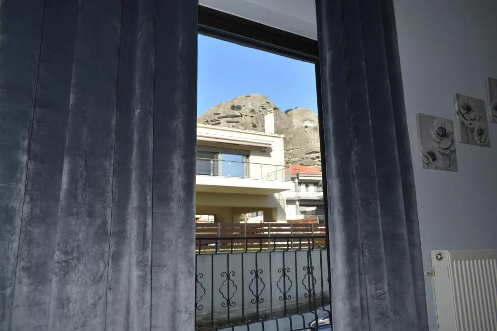 ZarasHomeMeteora-The House Of The Rising Sun