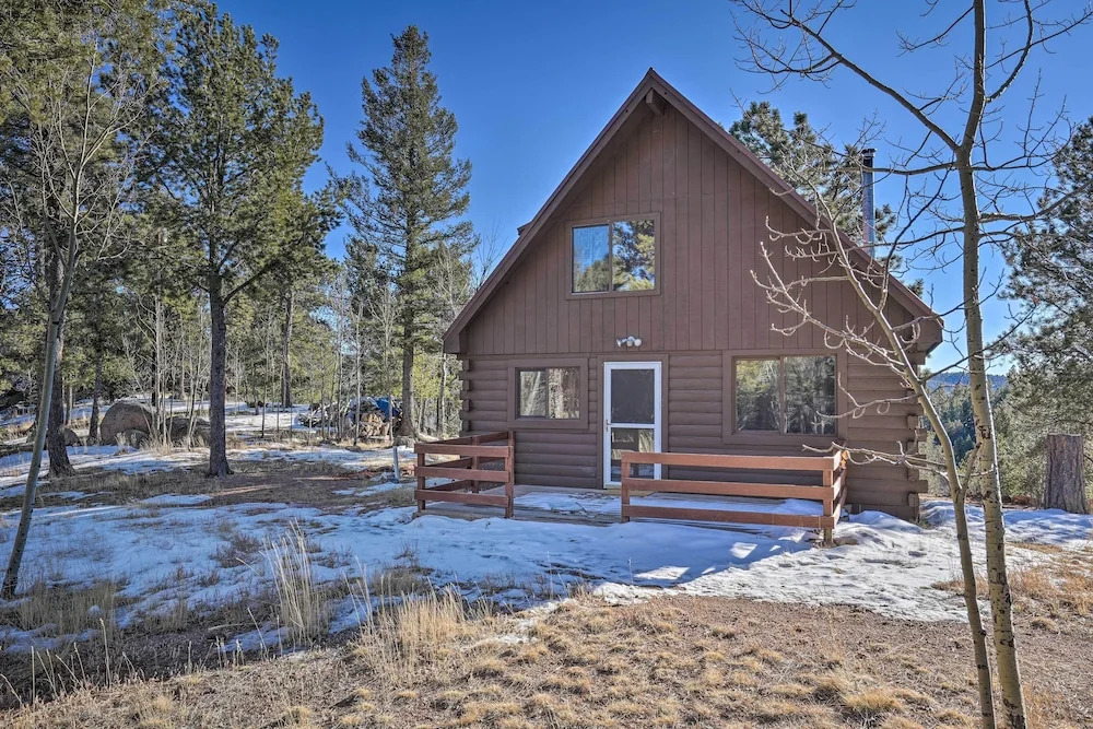Secluded Mtn Escape! Cabin 6 Mi to Mueller Park
