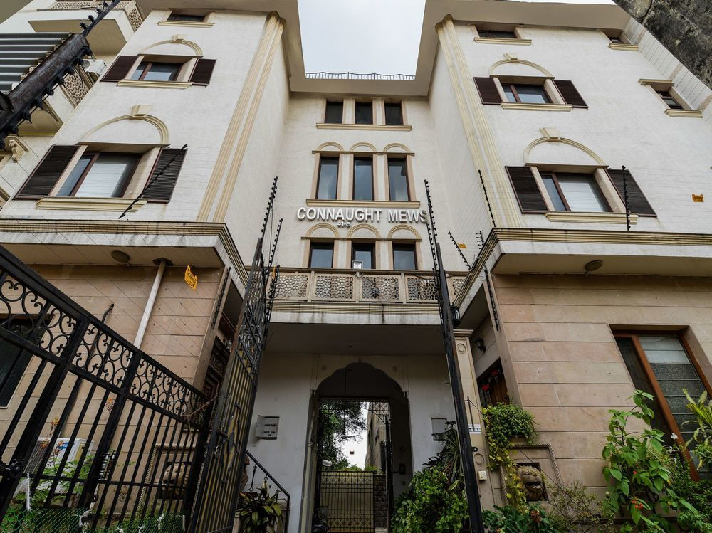 OYO 15954 Connaught mews