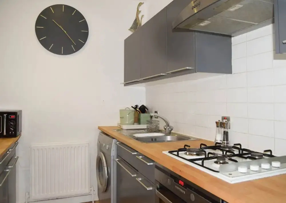Bright 1 Bedroom Belsize Park Flat
