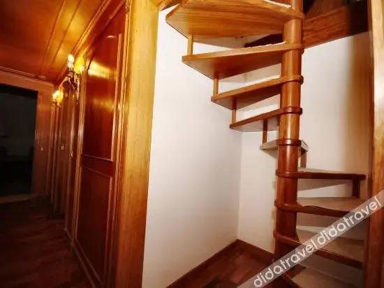 Maison Spagna Suites