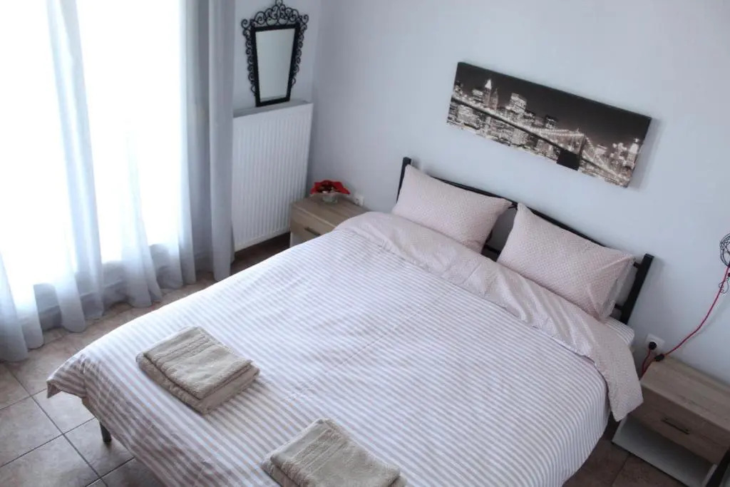 Unique Skyview Apartment-Downtown
