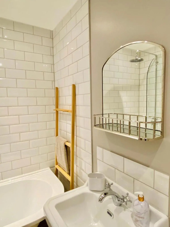 Nickleby Nook Broadstairs a Cosy Beach Apartment - Meters to the Beach!