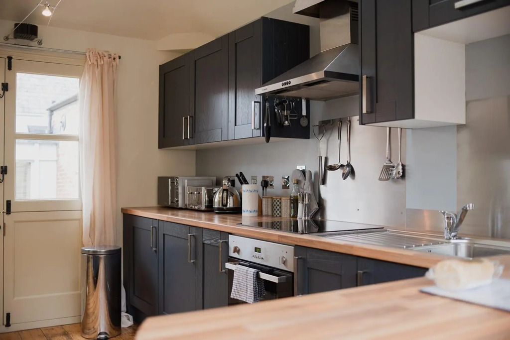 Studio 2 - Central Location Sleeps 2