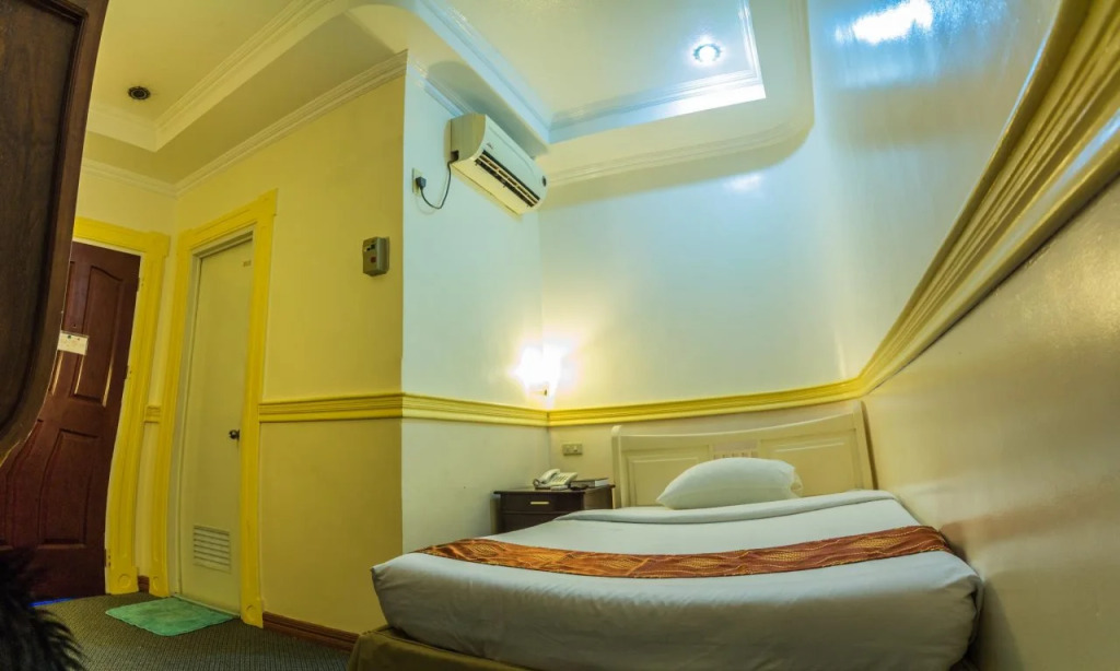 Golden Palace Hotel