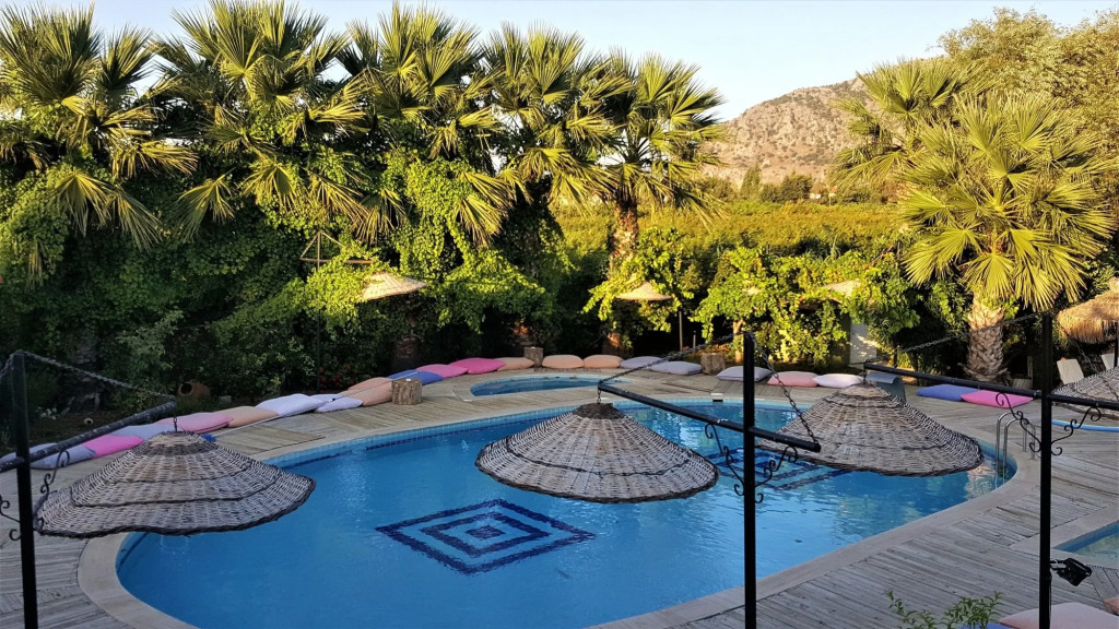 Bahaus Resort