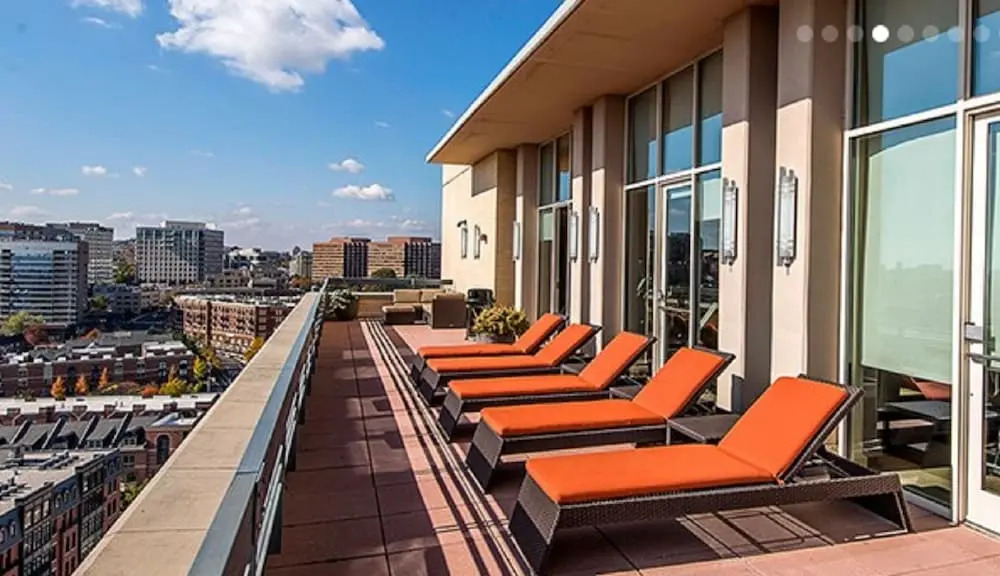 Global Luxury Suites in Rosslyn