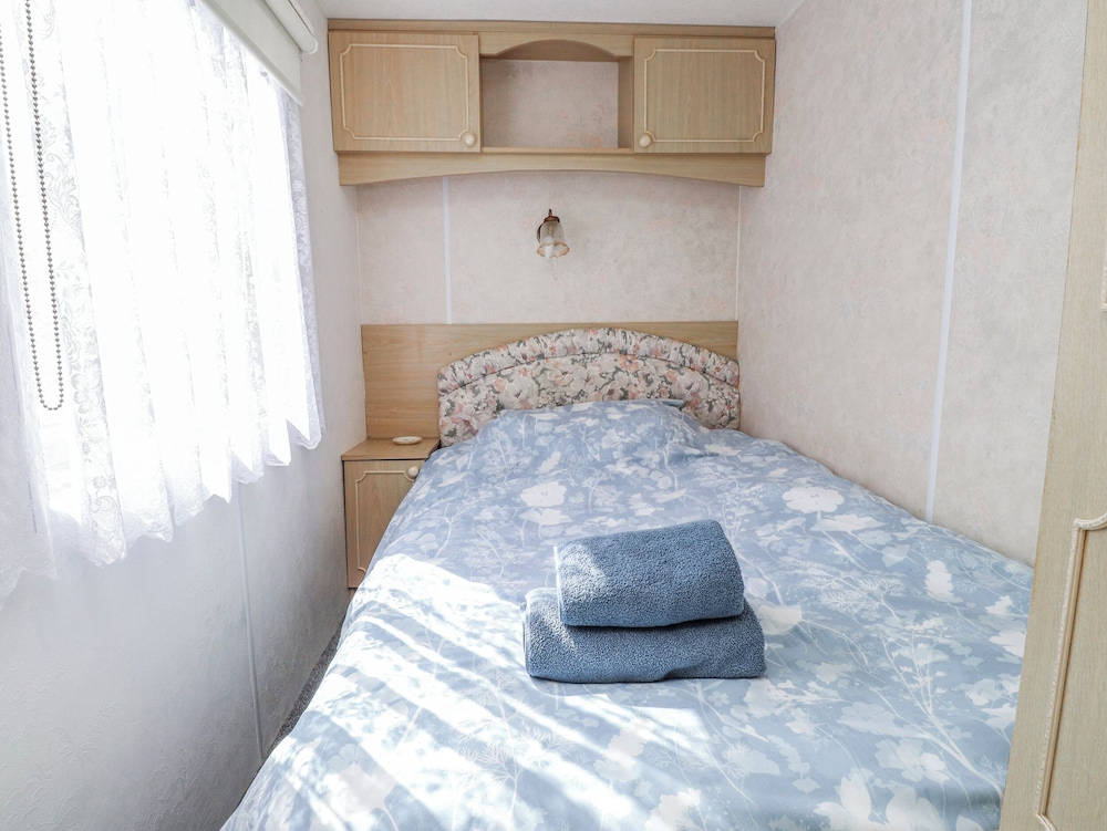 Fron Dderw Caravan