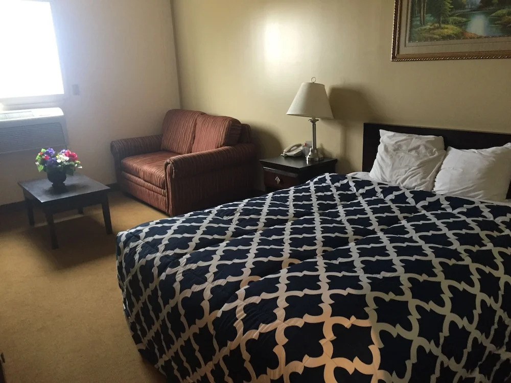 Coast Innisfail Hotel