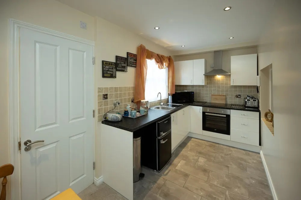 Central Quiet and Cosy St Helier Flat