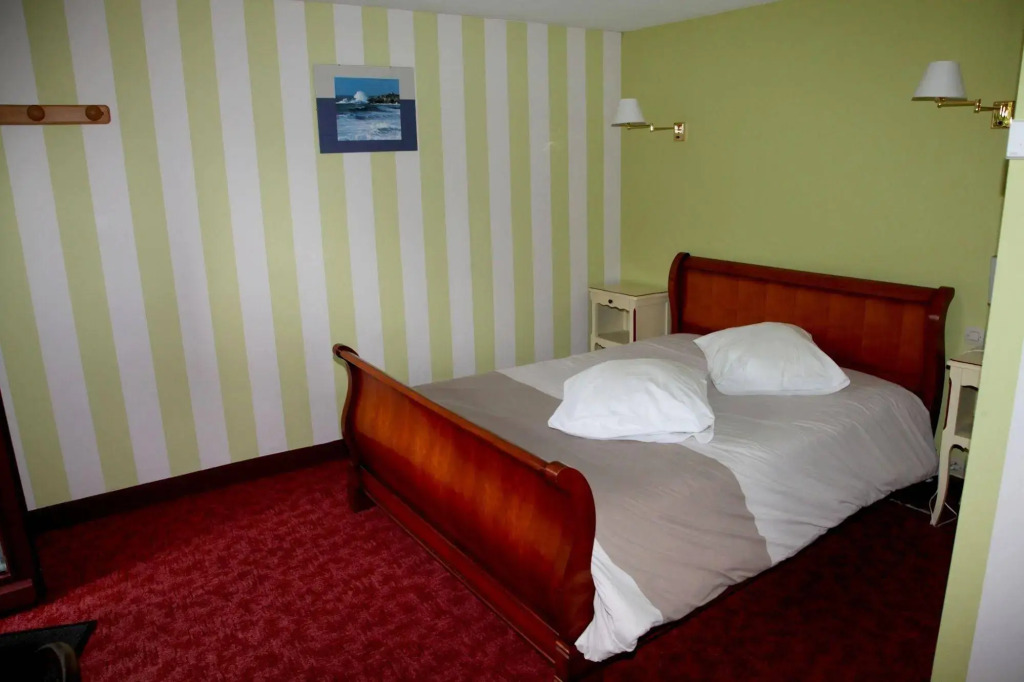 Logis Hôtel La Demeure du Perron