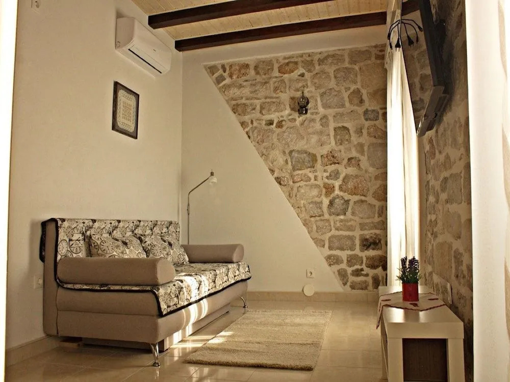 Apartments La Perla