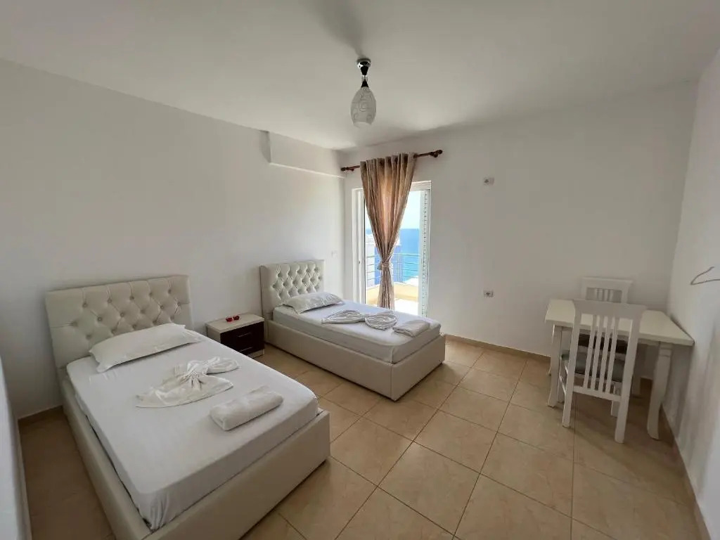 AR Apartments by Saranda Hotel