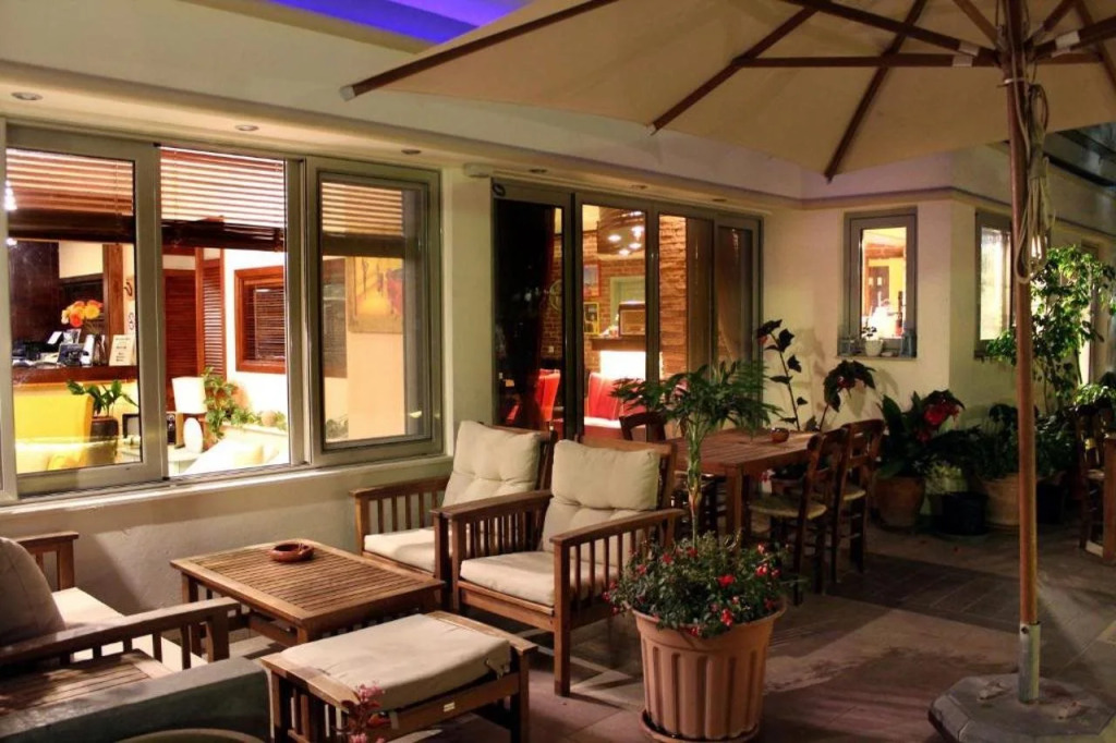 Philoxenia Hotel & Studios