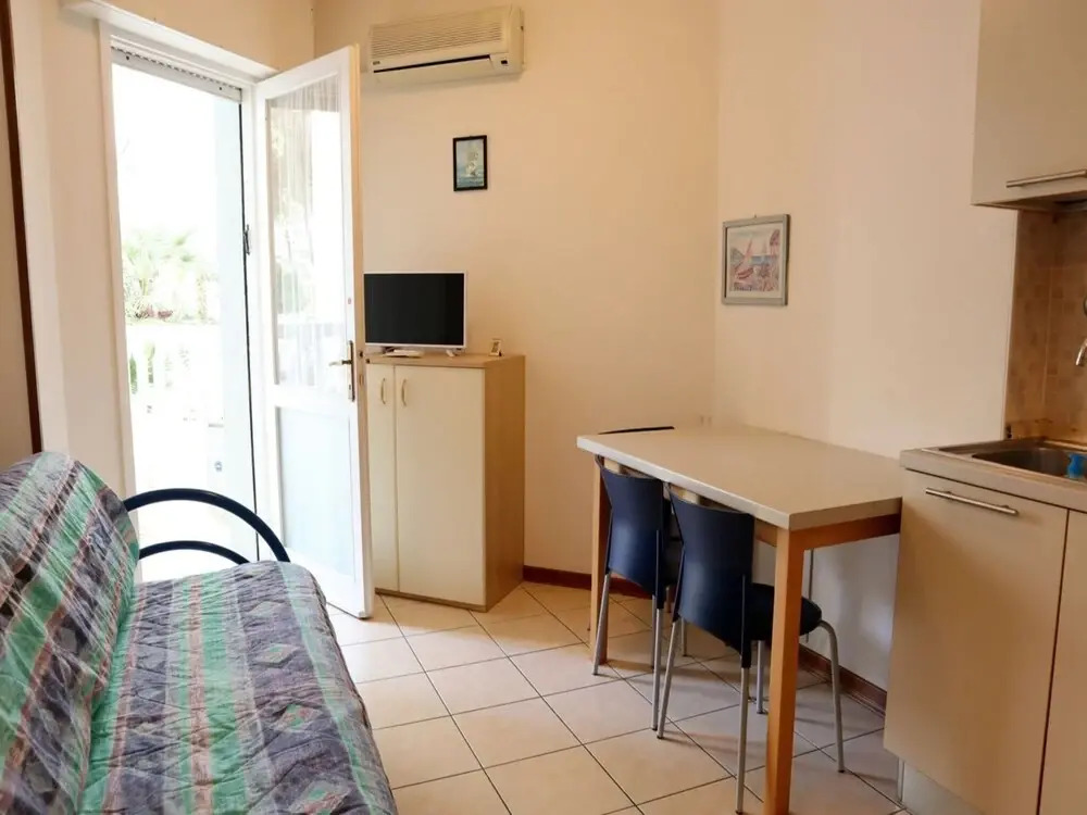 Flat for 4 People With Terrace in Residence With Shared Swimming Pool