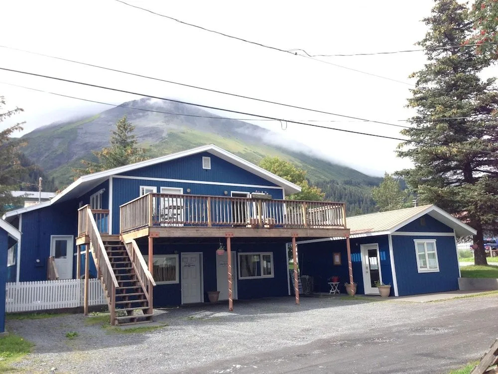 Sea Treasures Inn