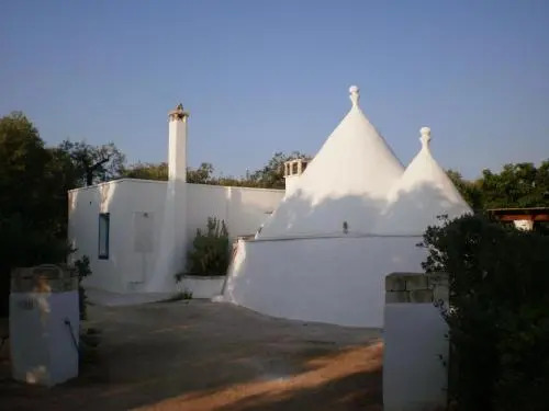 Trullo speciale vicino al mare