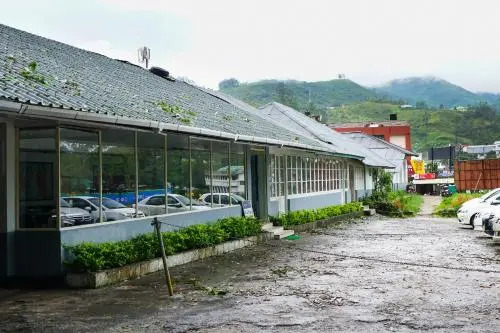 OYO 15209 Hotel Merimaid
