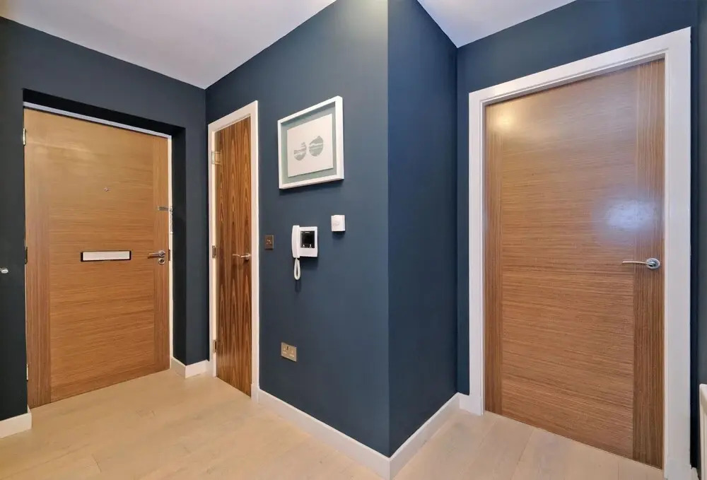 Stunning Central Two Bedroom Executive Apartment
