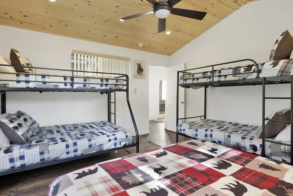 2145-the Getaway 2 Bedroom Home by Redawning