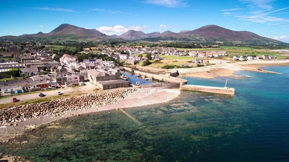 Foot of the Mournes - Cottage - Sleeps 4 - Parking