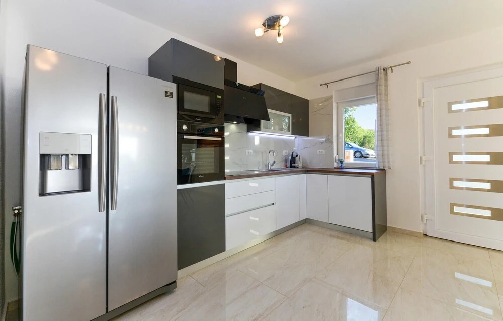 Gorgeous Home In Rovanjska