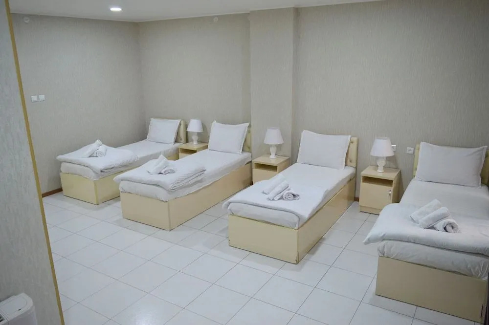 Hazrat Hotel