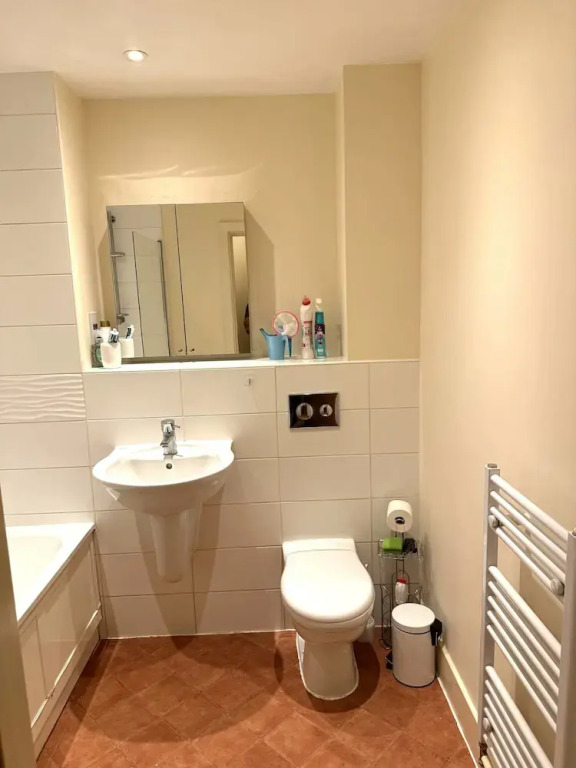 Spacious 1Bd Orpington Flat, 20 Min To Central Ldn