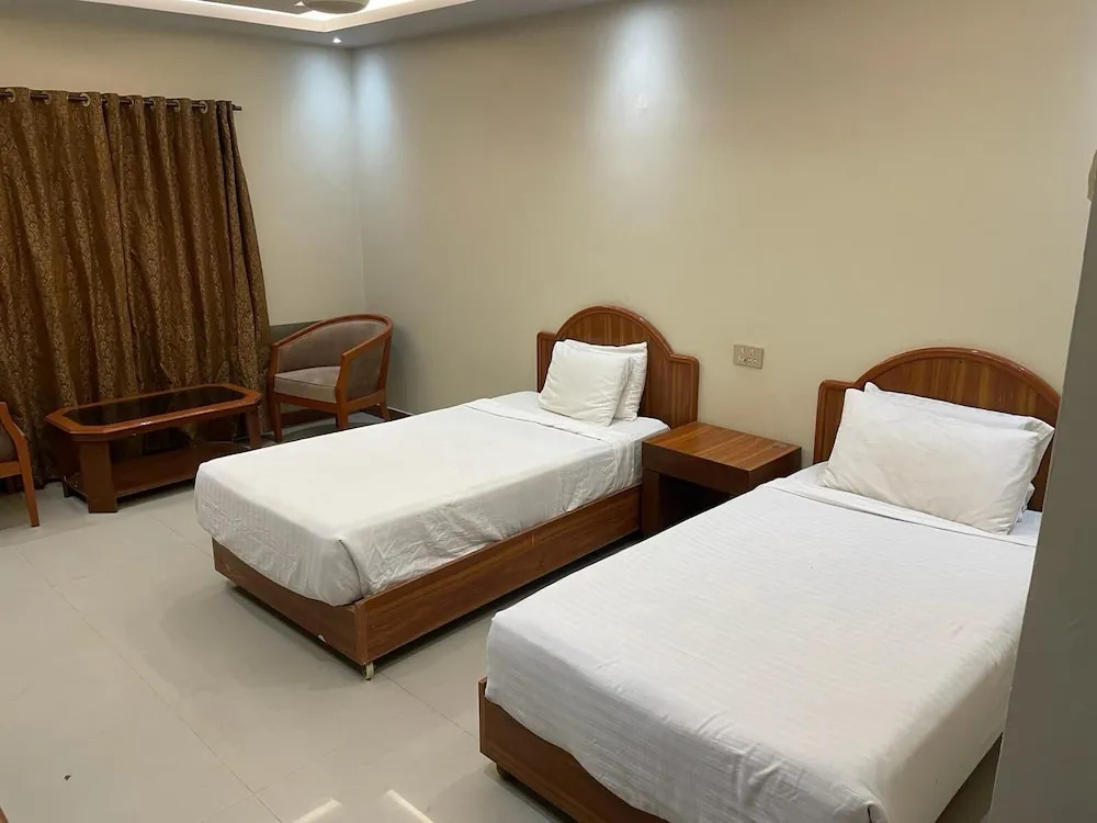 Sarawan Hotel