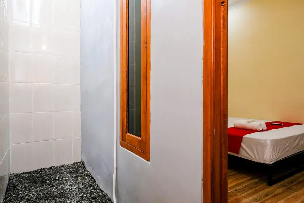 RedDoorz Syariah near Monjali 4 Yogyakarta