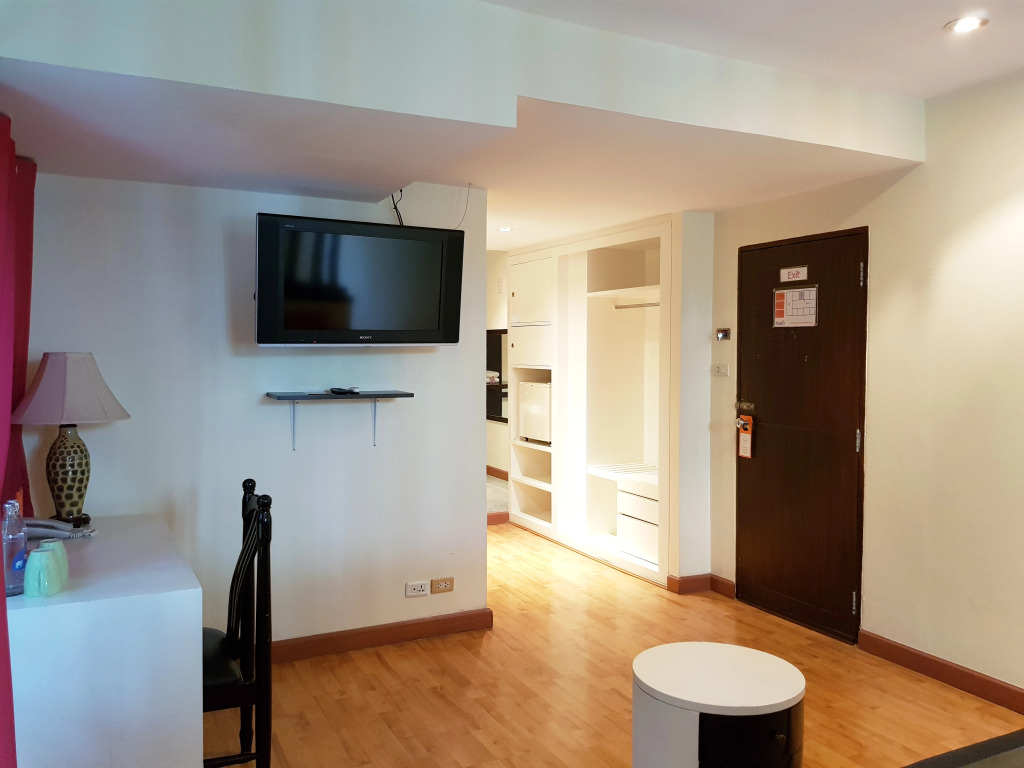 Studio Sukhumvit 18 by iCheck inn