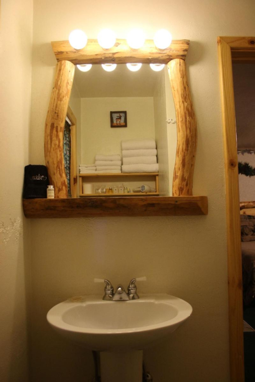 Tahoe Valley Lodge