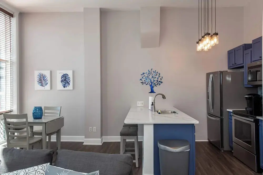 Heart of Mainstrasse Apt 1