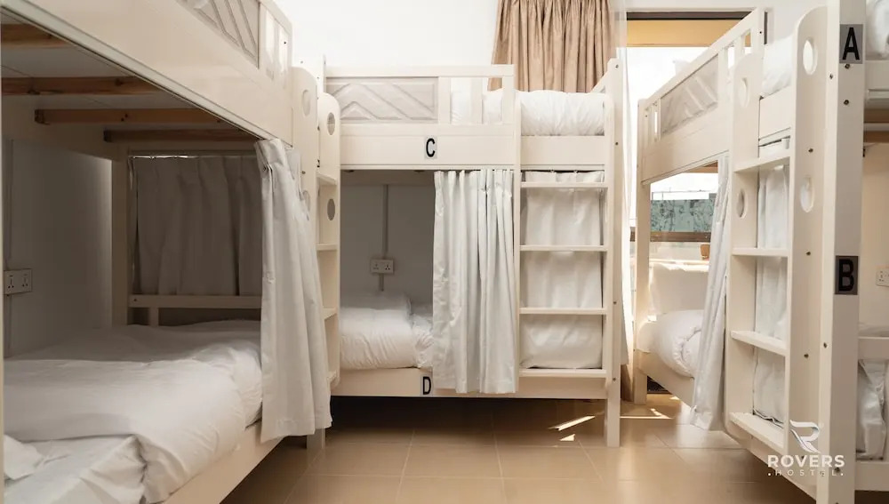 Rovers Beach Hostel JBR