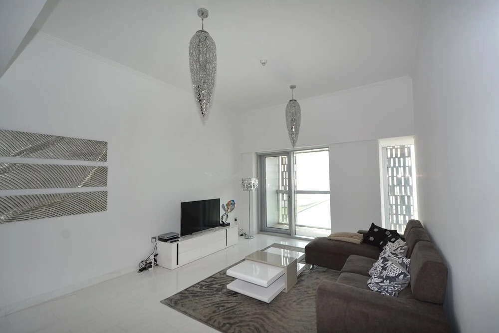 Cayan Tower by Deluxe Holiday Homes
