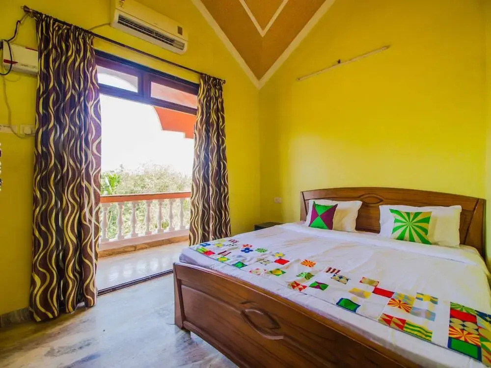 Loco Guest House by OYO Rooms
