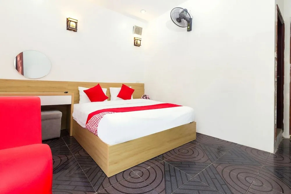 OYO 889 Ha Vy Motel