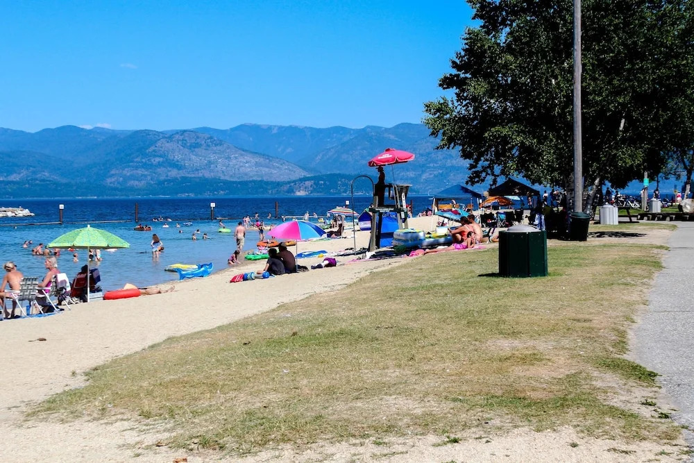Condos at Sandpoint
