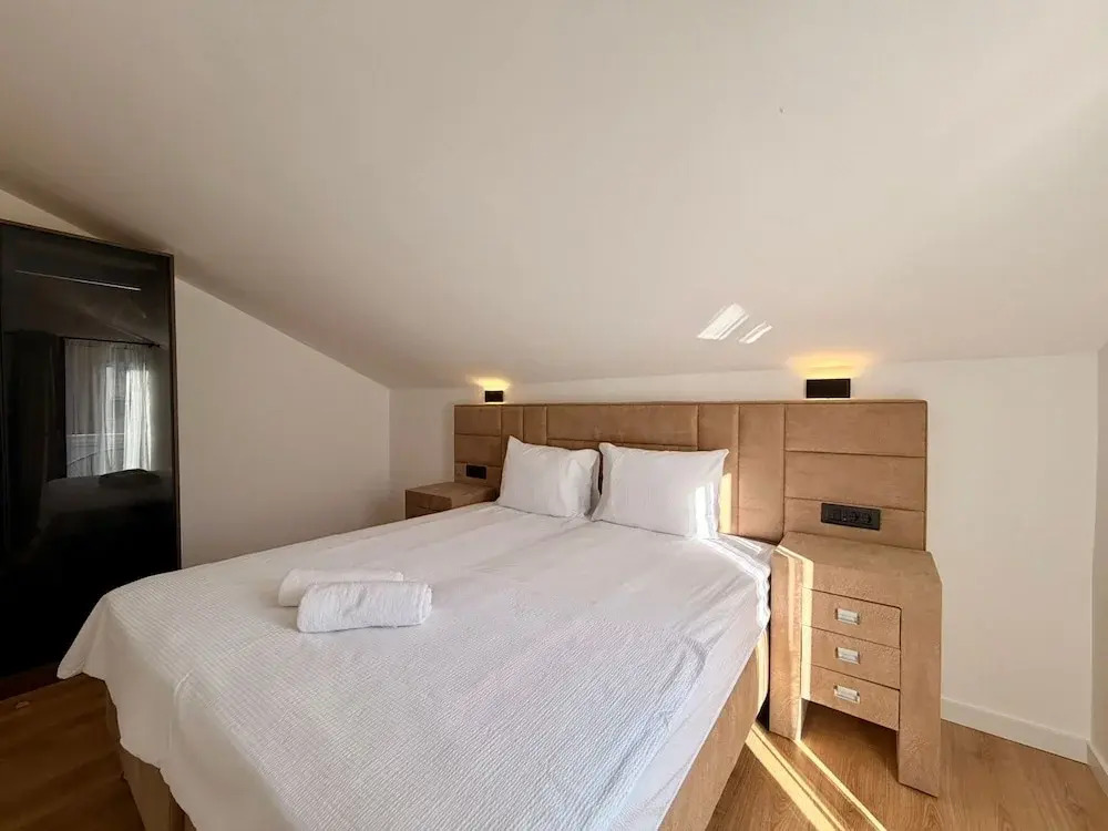 Lunamare Apartments