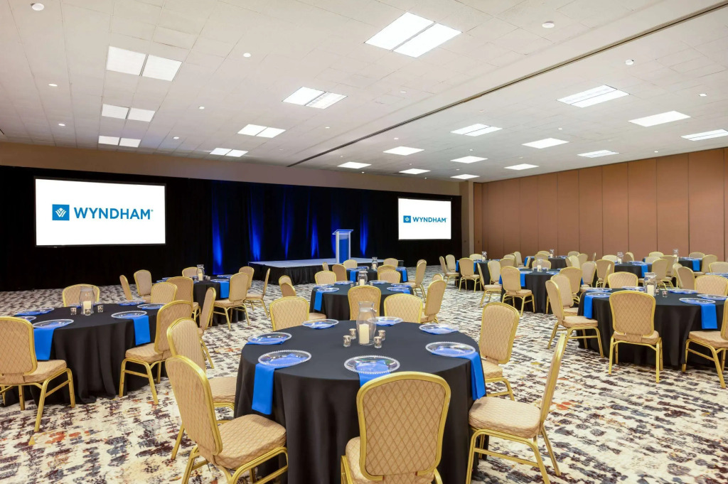 Wyndham Indianapolis Airport