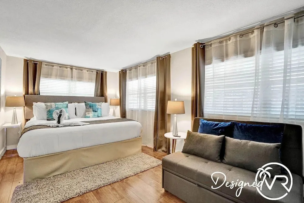 Amazing 4BR with Private Heated Pool