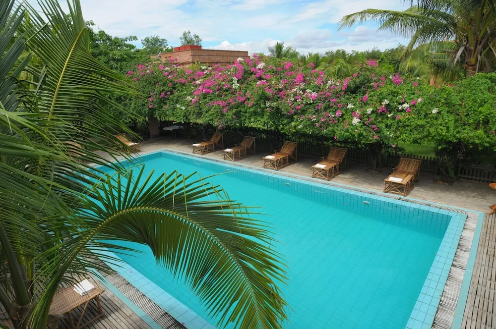 Thazin Garden Hotel