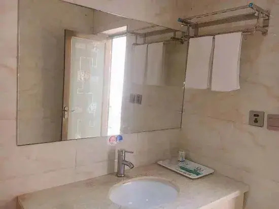Jinhua Hot Spring Hotel