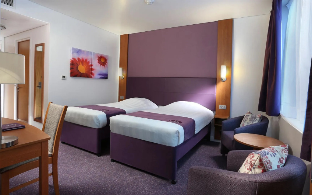 Premier Inn Dubai Investments Park - An Emirates Group Company
