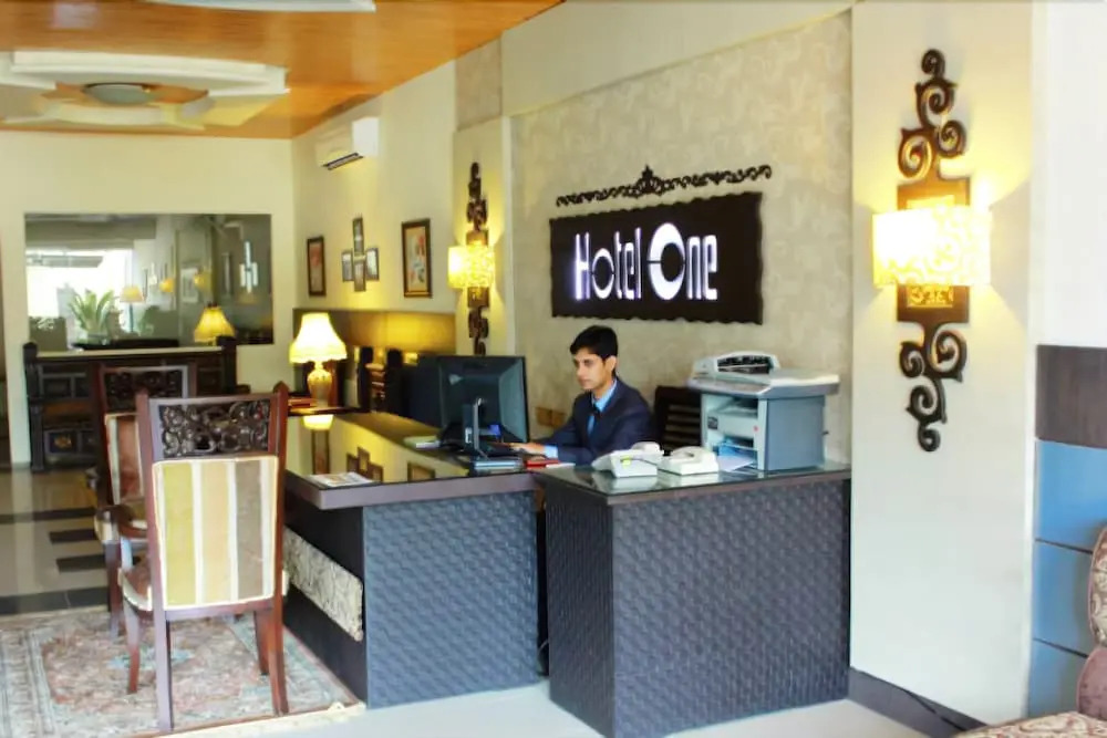Hotel One Gujrat