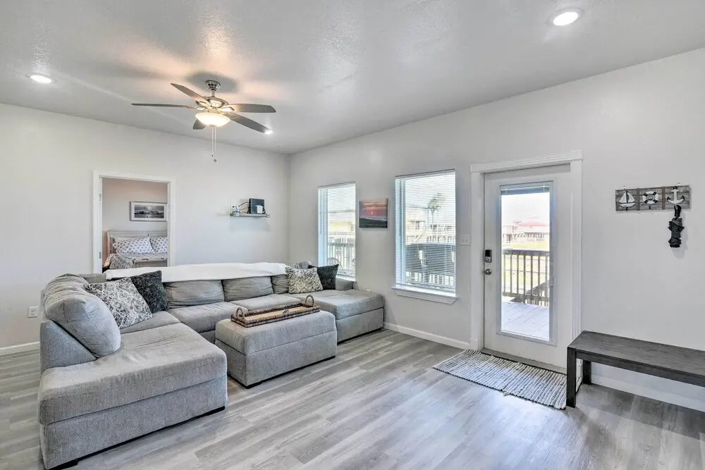 Near Ocean: Surfside Beach Gem w/ Deck & Views!