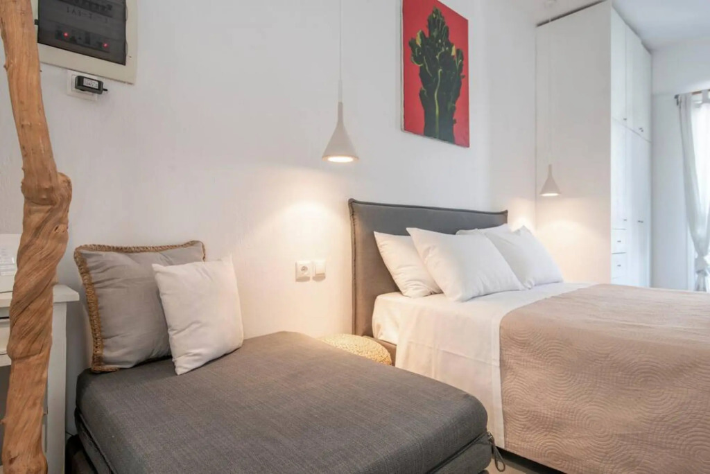 Platis Gialos Studio close to the beach