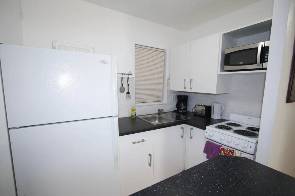 Sunny Isles Apartments by MiaRentals