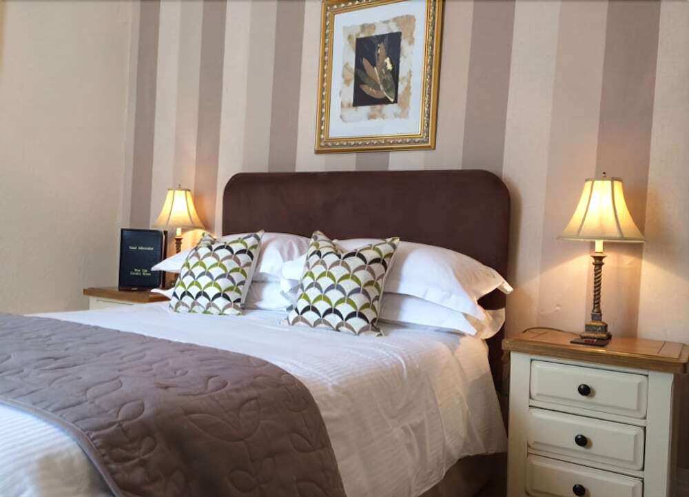 West Vale Country House